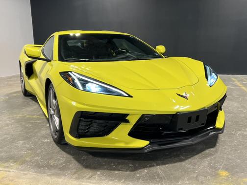 Photo 4 of 30 of 2021 Chevrolet Corvette Stingray w/3LT